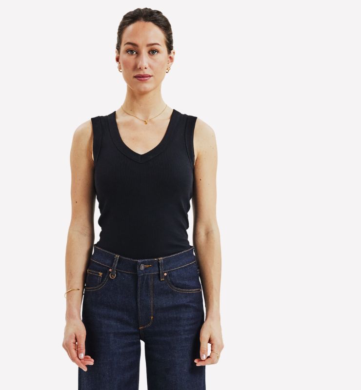 Canotta scollo a v a costine in Cotone Biologico