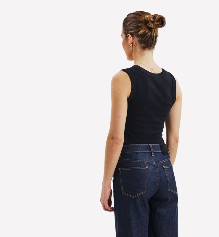 Canotta scollo a v a costine in Cotone Biologico