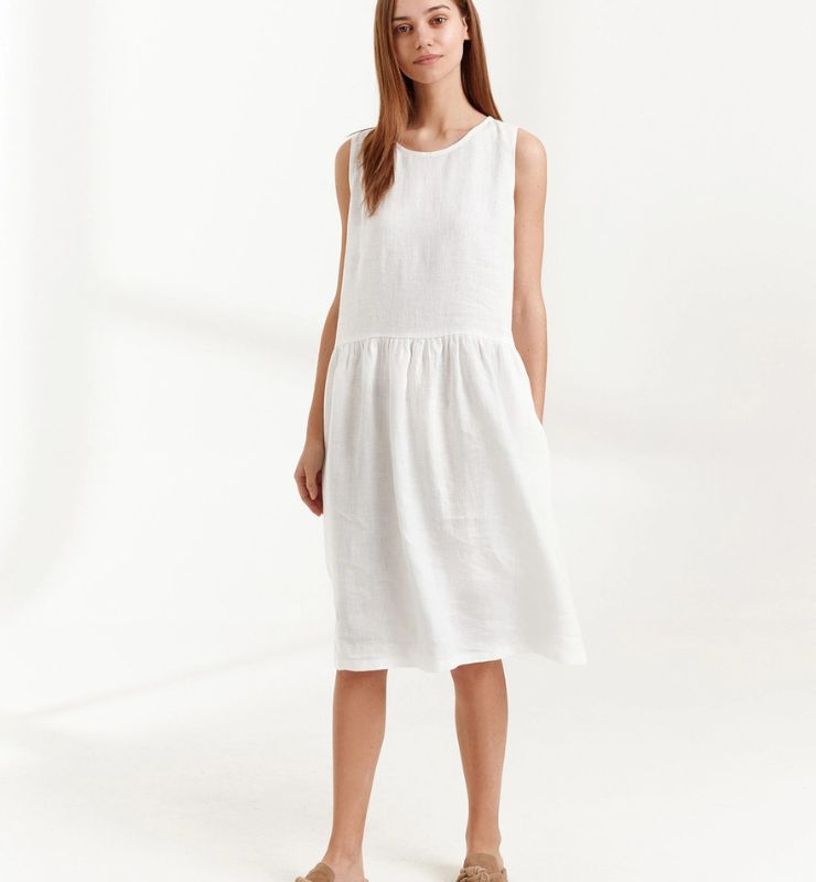 Abito smanicato in lino – fresco estivo