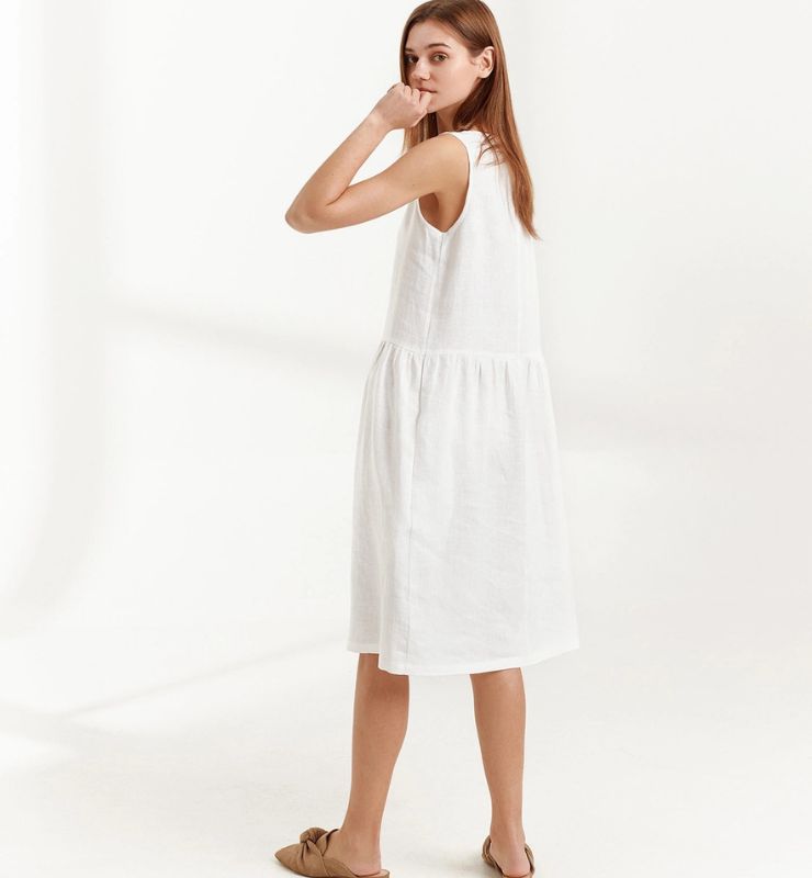 Abito smanicato in lino – fresco estivo