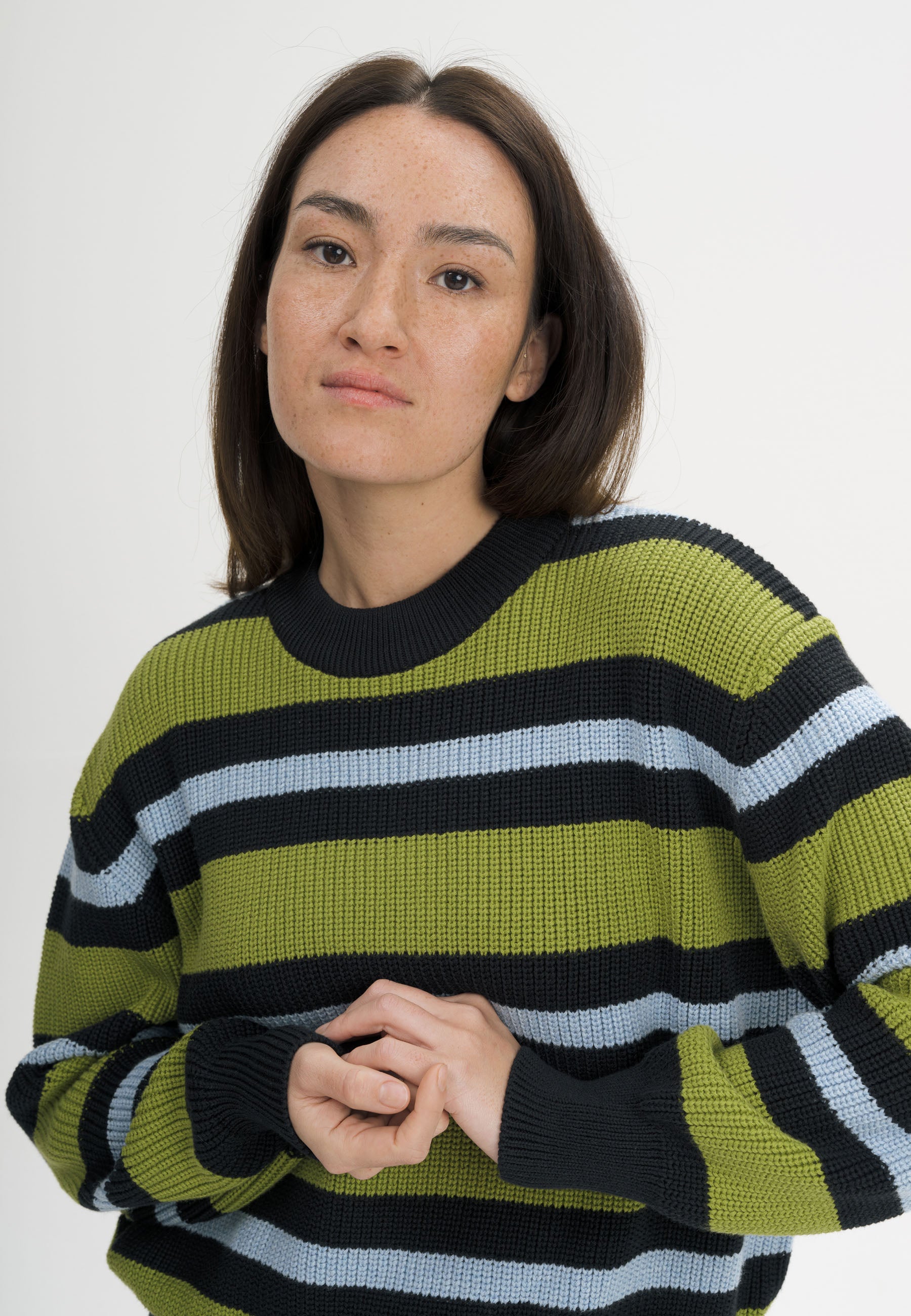 Maglione girocollo a costine in 100% caldo cotone organico