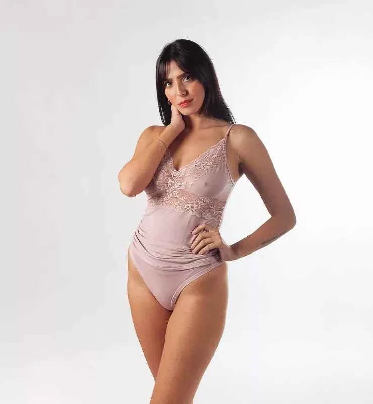 Canottiera in tessuto naturale e pizzo biodegradabile