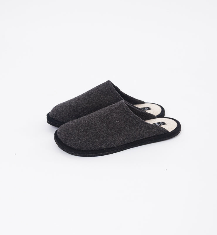 Recycled wool felt slippers