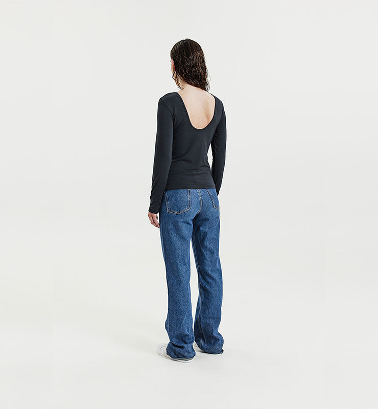 Maglia con Scollatura Profonda sulla Schiena in Viscosa ECOVERO™ - CASAGIN