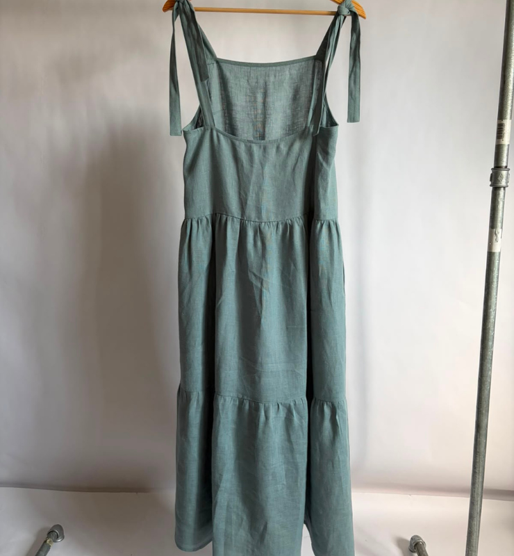 Vestito in lino lunghezza midi