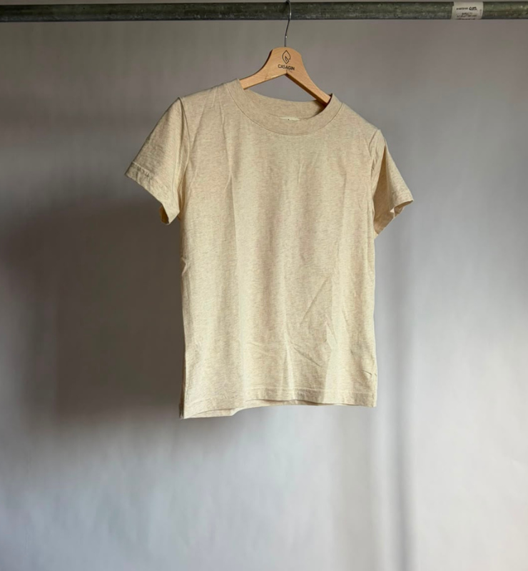 T-shirt basic donna in cotone biologico sabbia