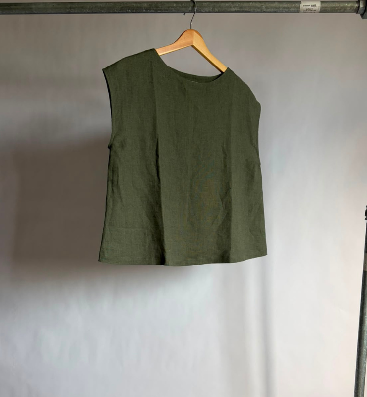 Top in lino con cintura removibile