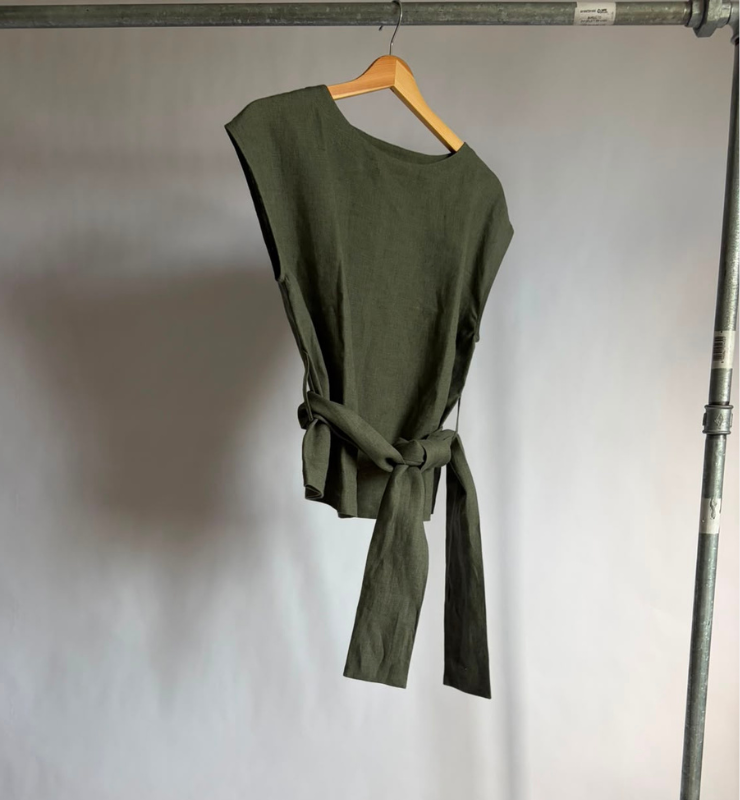 Top in lino con cintura removibile