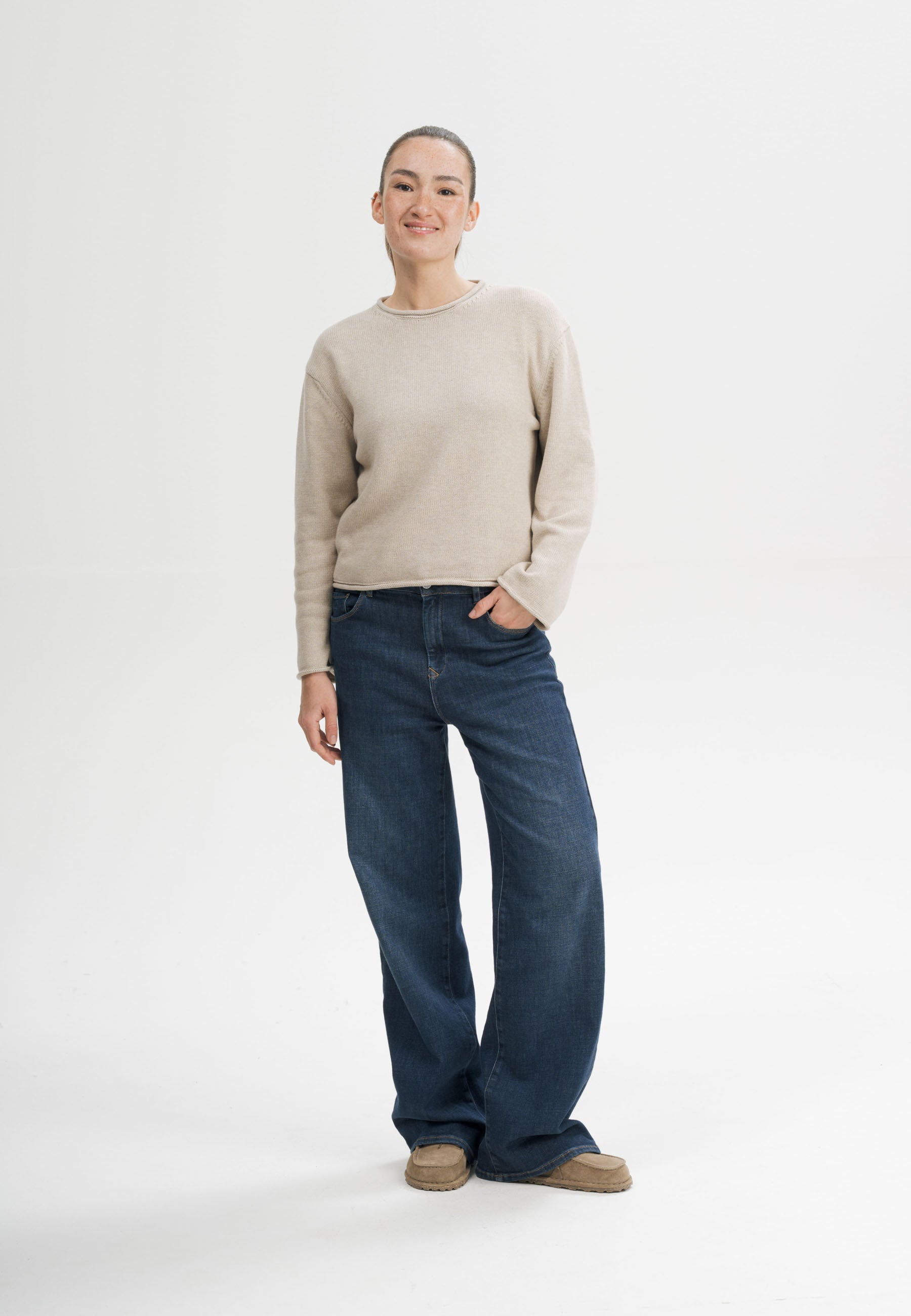 Maglia in Cotone Biologico – Girocollo e Vestibilità Boxy