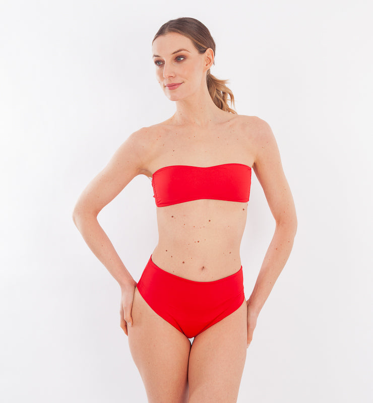 Top costume a fascia con coppa in tessuto riciclato